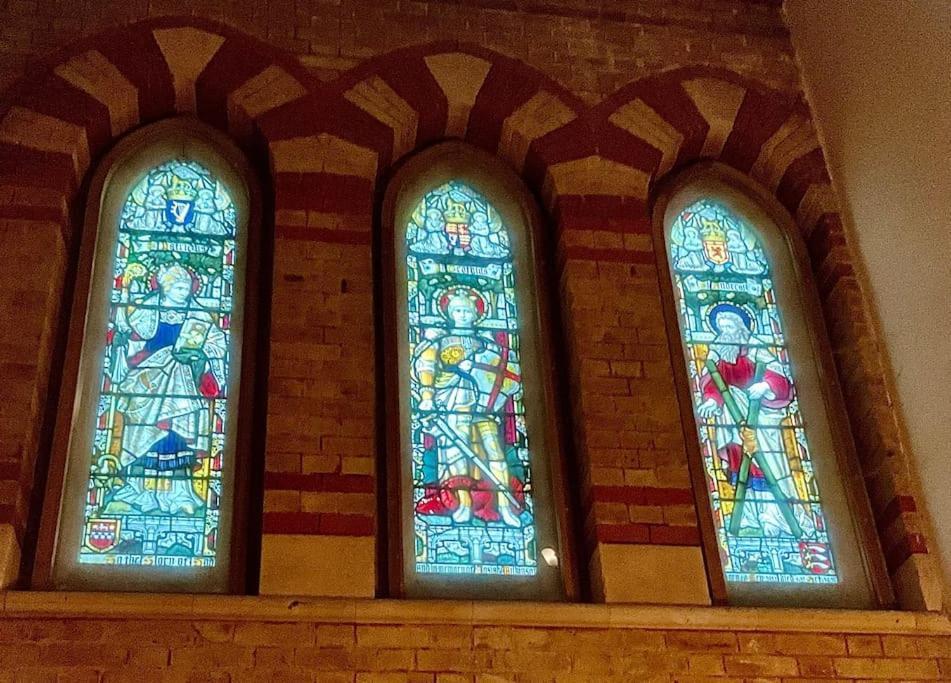 Magical Church Conversion In Watford Apartment Watford (Hertfordshire)