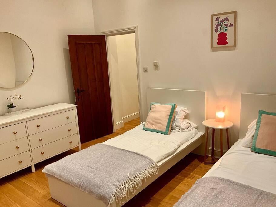 Apartamento Magical Church Conversion In